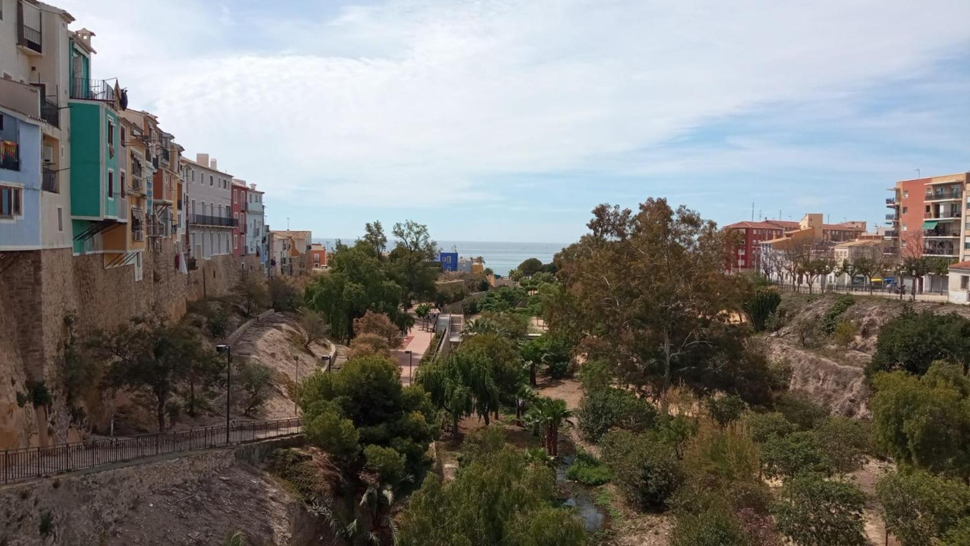Ferienhaus Casa De Tres Con Parking Bajo La Casa